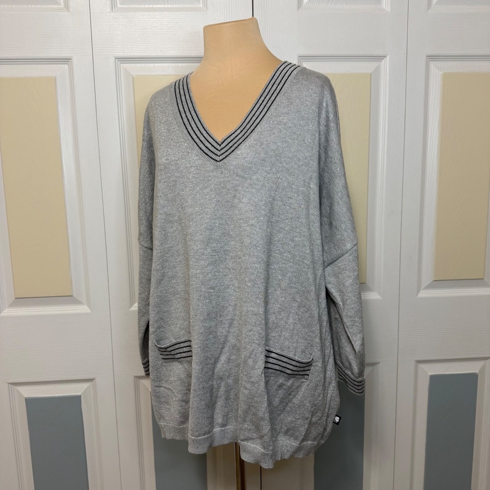 Karl Lagerfeld Paris V Neck Sweater Long Sleeve Gray Metallic Knit Pockets LG